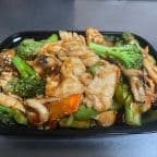 Best Chicken w. Garlic Sauce in Jacksonville, FL