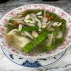 Best Large Special Wonton Soup特别云吞汤 (大) in Victoria, TX