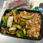 Best Chicken with Garlic Sauce (Combo Plate) in Wrightstown, NJ