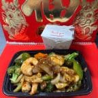 Best Shrimp, Beef, Chicken In Hot Garlic Sauce in Wrightstown, NJ