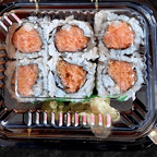 Best Spicy Tuna (Tuna, Spicy Sauce and Tempura Bits, spicy) in Marblehead, MA