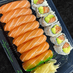 Best Salmon Sushi Dinner in Brooklyn, NY
