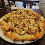 Best Sultan Pizza in Johnson City, TN