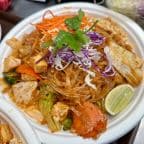 Best Pad Thai in Santa Monica, CA